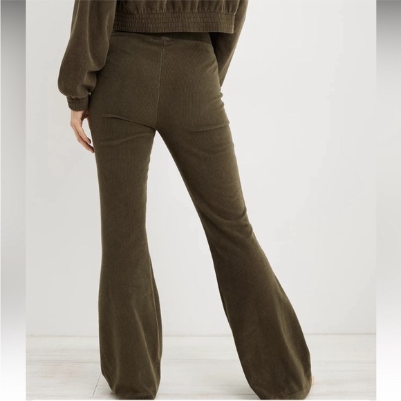 Aerie grove on flair - Picture 5 of 7